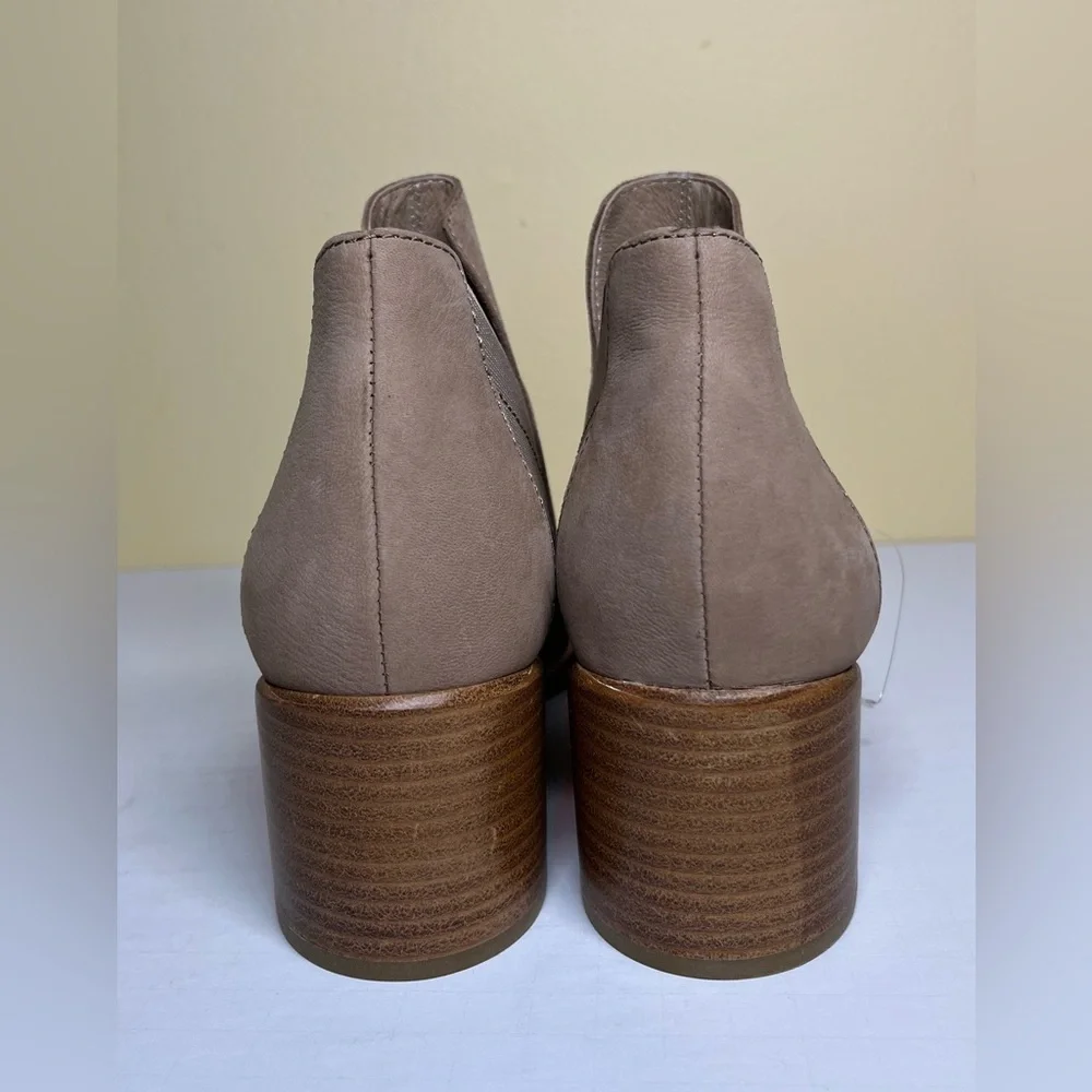 NWOT- Women’s Eileen Fisher “Bayo” Tumbled Nubuck Genuine Suede Boots -Tan -Sz 9